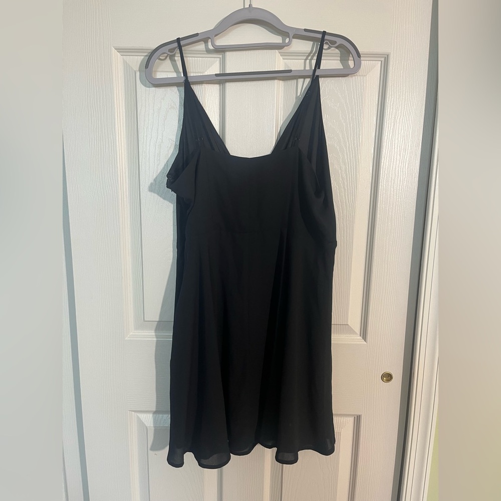 Express Dress - Picture 2 of 3